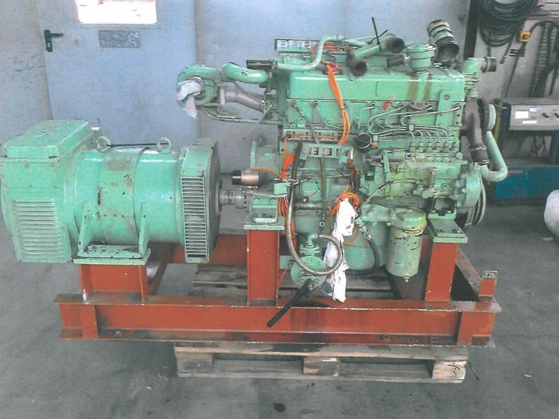 MTU/ AvK 6R 095 TA 31 Auxiliary diesel with generator