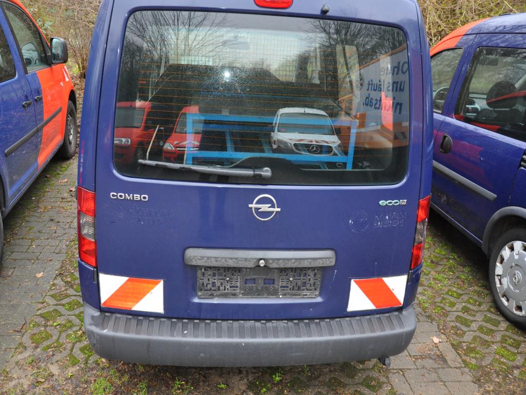 Opel Combo-C-CNG Passenger car/ multipurpose vehicle (ex HH-W 1359)