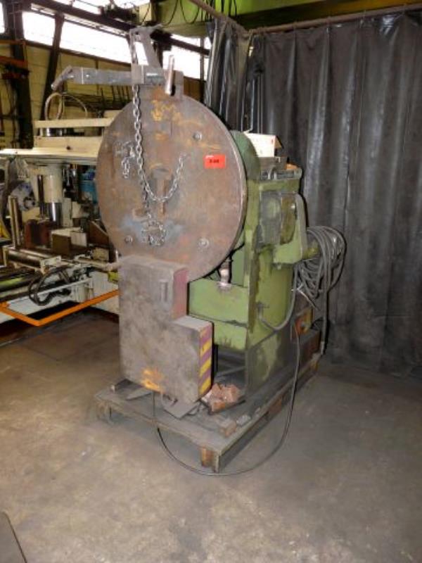Used Giesseking SD 05 welding manipulator for Sale (Auction Premium) | NetBid Industrial Auctions