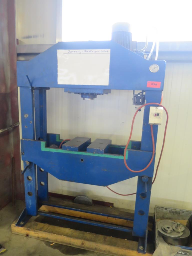 Maha EH100 hydraulic 2-column press