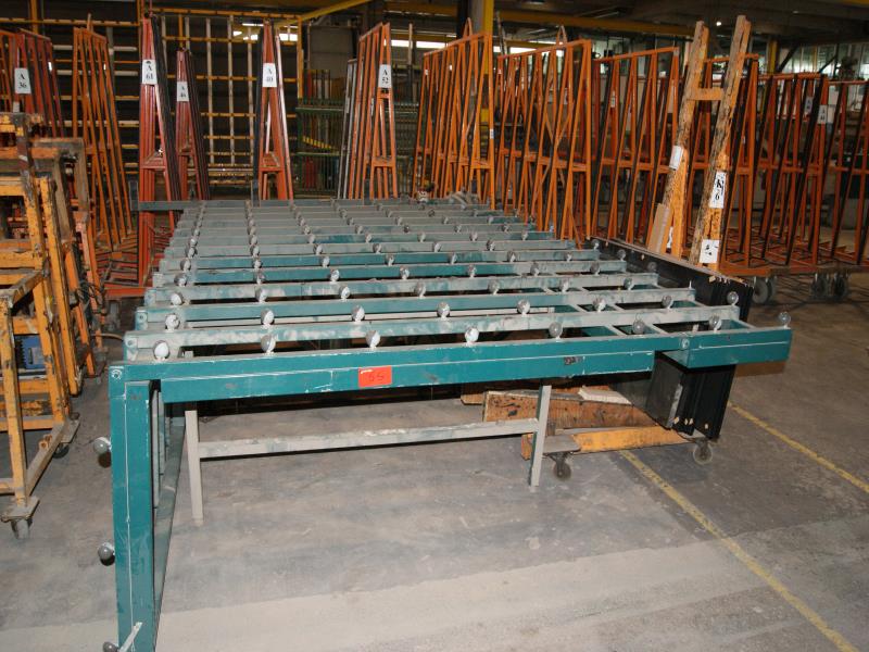tilting mounting table
