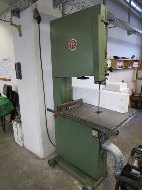 Used FZ HS 600 Band saw for Sale (Auction Premium) | NetBid Industrial Auctions