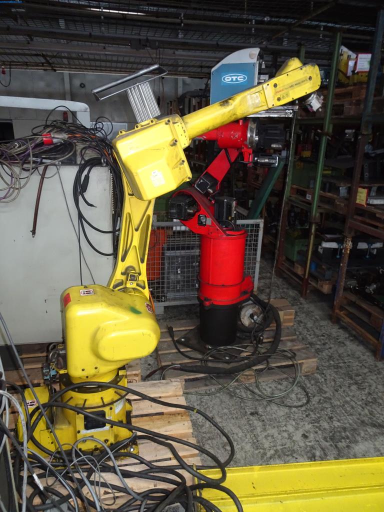 Fanuc ARC-Mate 120i welding robot