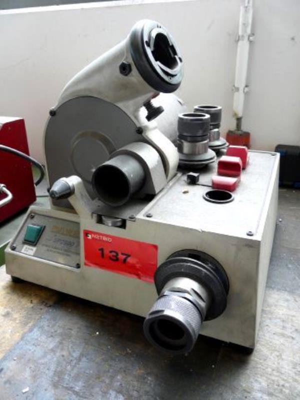 Used Dareg SP 2500 tool and cutter grinder for Sale (Auction Premium) | NetBid Industrial Auctions