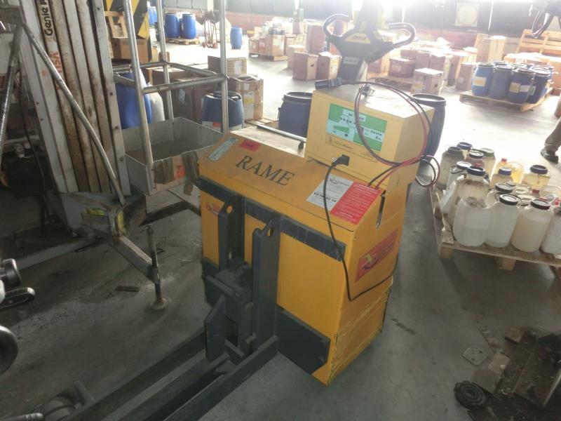 Used FAC Trainatore electr. fabric roll forklift truck for Sale (Auction Premium) | NetBid Industrial Auctions