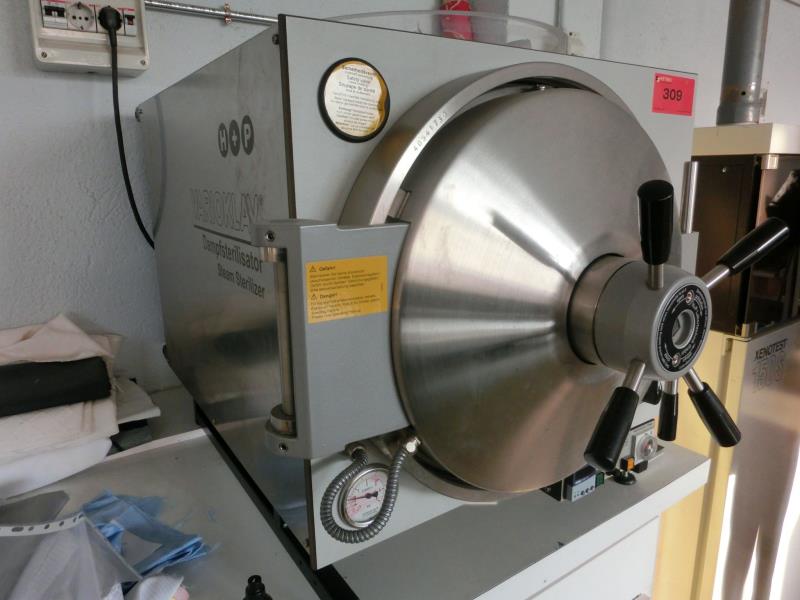 H&P Varioclav 400E steam sterilizer
