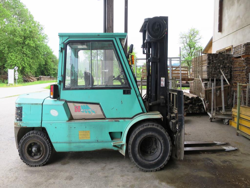 Used Mitsubishi FD50 Diesel forklift truck for Sale (Auction Premium) | NetBid Industrial Auctions