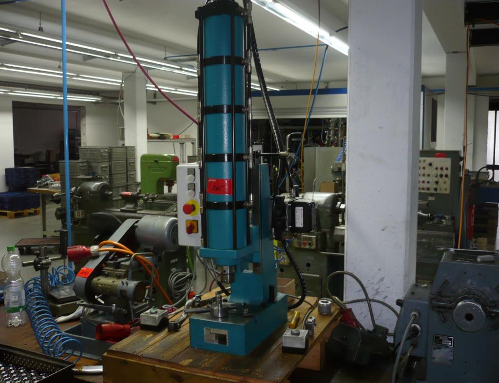 Used Mäder DA 3400-80-130 Pneumatic press for Sale (Trading Premium) | NetBid Industrial Auctions