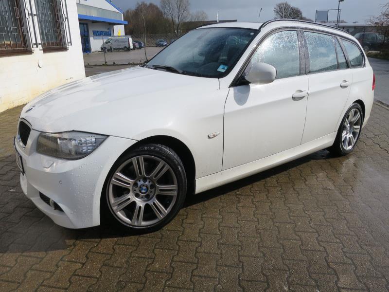 Used BMW 318 i touring Passenger car for Sale (Auction Premium) | NetBid Industrial Auctions