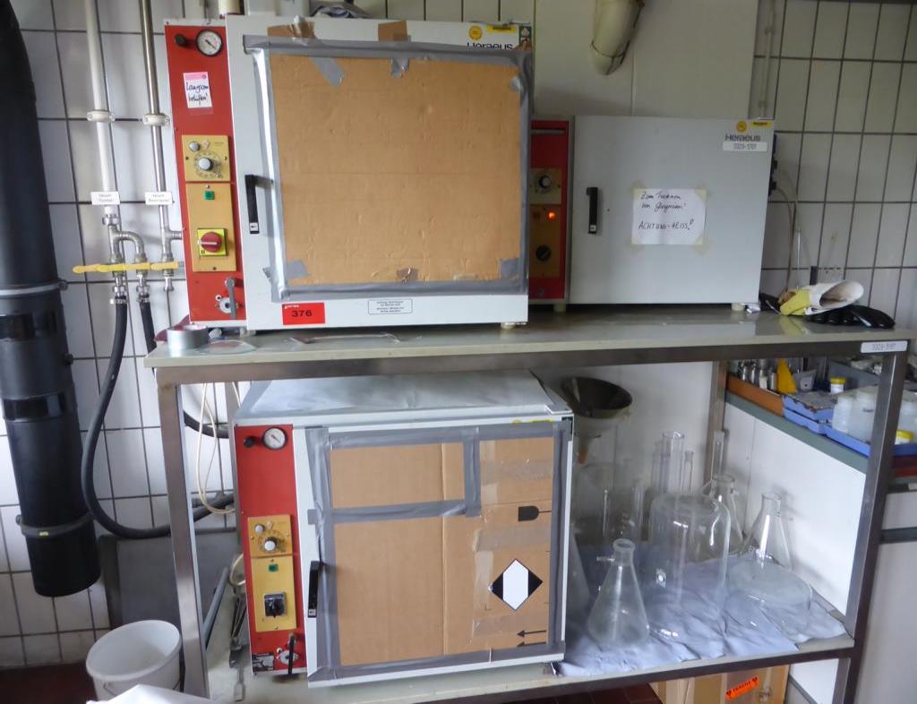 Heraeus VT5050EK vacuum drying ovens