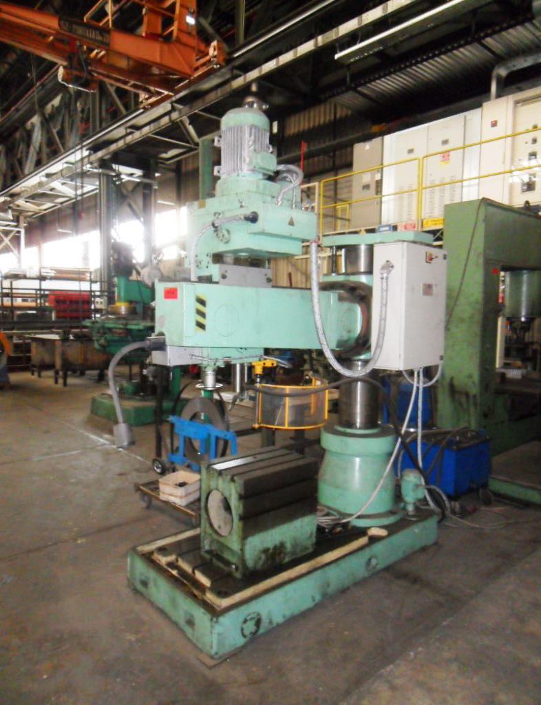 Used APC 2 A 532 radial drilling machine for Sale (Auction Premium) | NetBid Industrial Auctions