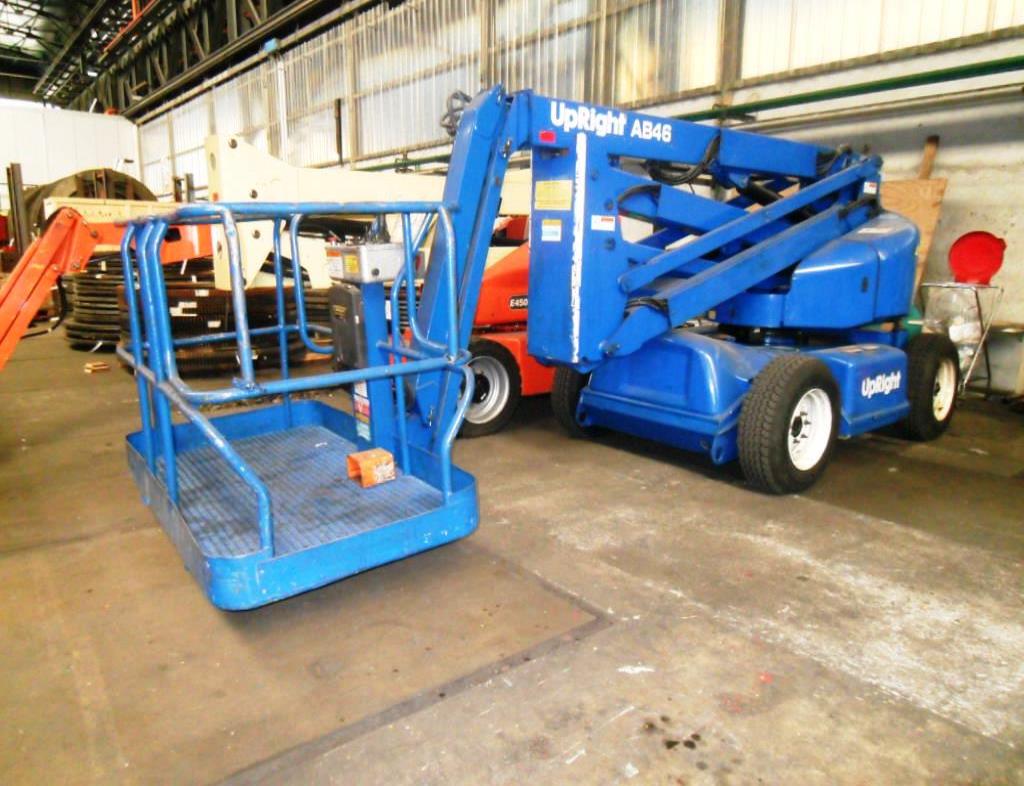 Used UpRight AB 46 working platform for Sale (Auction Premium) | NetBid Industrial Auctions