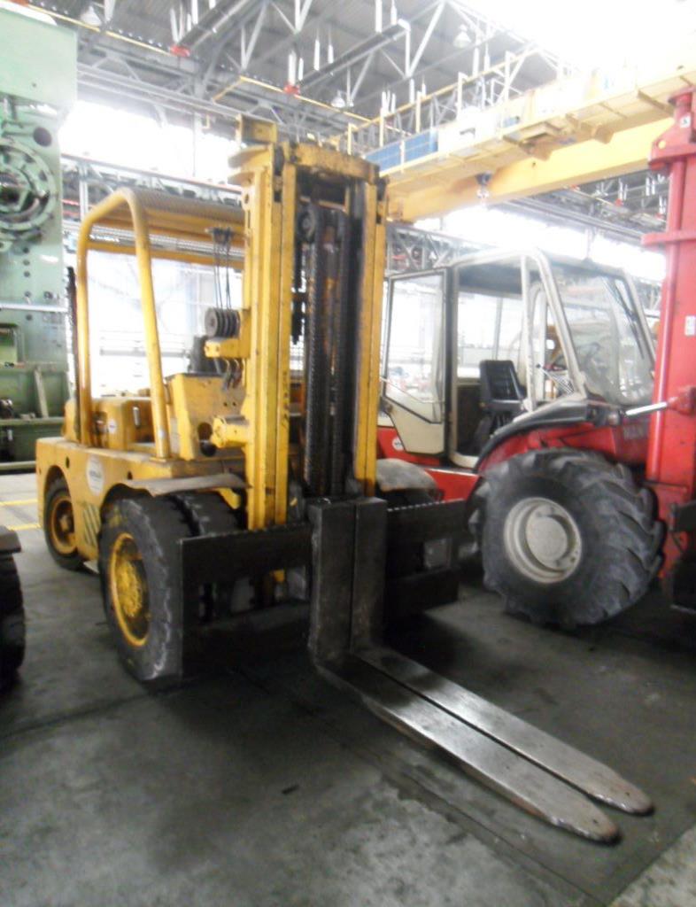 Used OM DI 65 Diesel-powered forklift truck for Sale (Online Auction) | NetBid Industrial Auctions