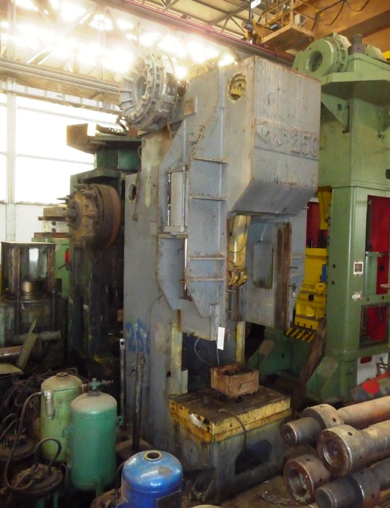Voronezh K 0134 double column trimming press