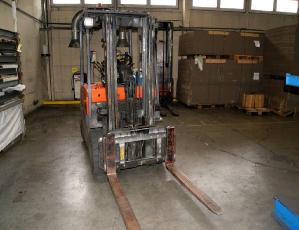 Toyota FBMF25 electric forklift truck