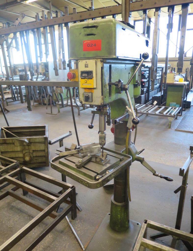 Used Alzmetall AX3S Column drilling machine for Sale (Auction Premium) | NetBid Industrial Auctions