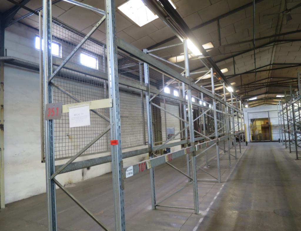 Used Dexion 60 lfm. Heavy-duty pallet racking, without contents; ATTENTION: later release by arrangement for Sale (Trading Premium) | NetBid Industrial Auctions