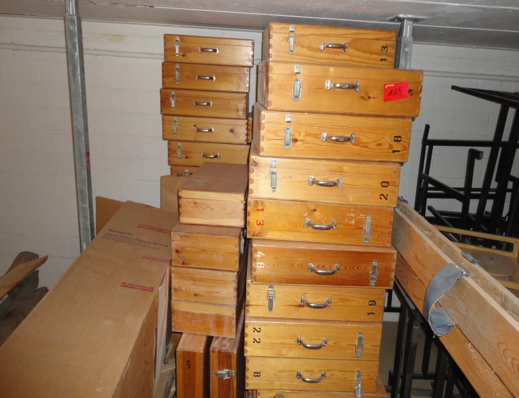 1 lot of carpentry boxes