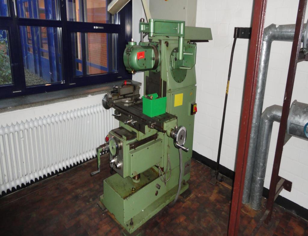 Used Mondiale Viking  Universal milling machine for Sale (Auction Premium) | NetBid Industrial Auctions