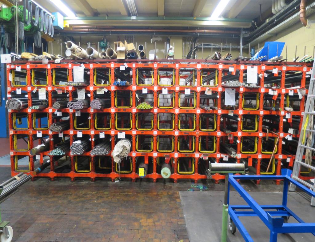 Used Long goods rack for Sale (Auction Premium) | NetBid Industrial Auctions