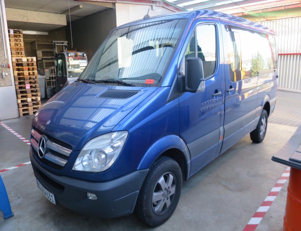 Used Mercedes-Benz Sprinter 318 CDi Truck closed box - later release from 21.12.2015!!! for Sale (Auction Premium) | NetBid Industrial Auctions