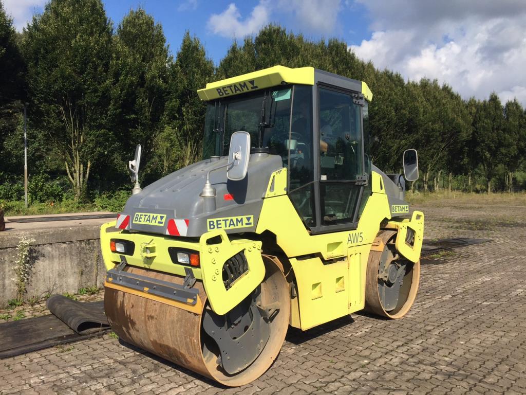 Used Hamm DV 70 VO Tandem Vibratory Roller for Sale (Trading Premium) | NetBid Industrial Auctions