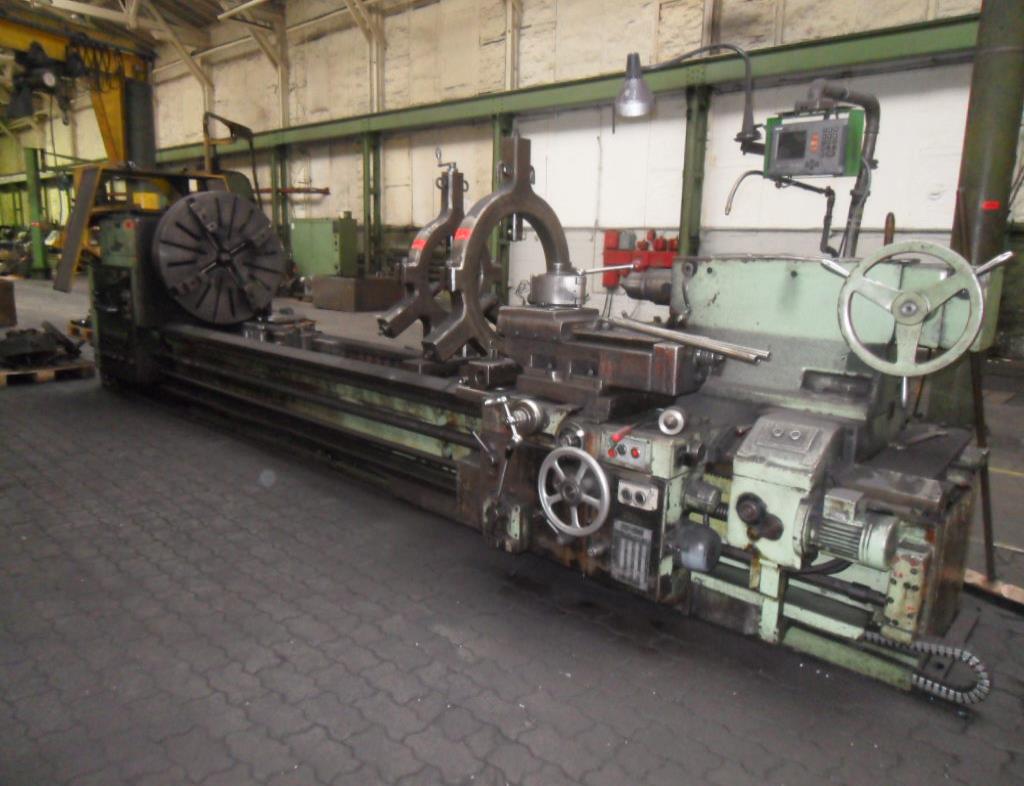 Used TOS SU 100 sliding and screw cutting lathe for Sale (Auction Premium) | NetBid Industrial Auctions