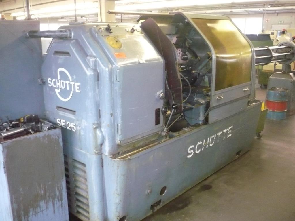 Schütte SE 25 6-wrzecionowa tokarka automatyczna