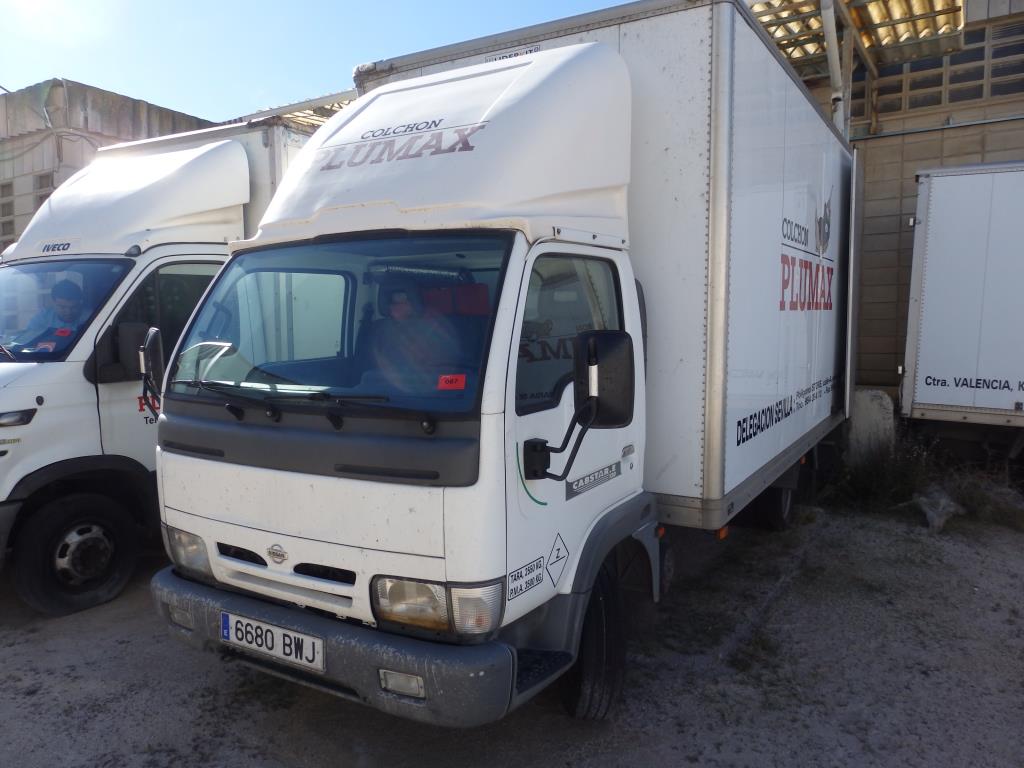Nissan Cabstar.E 120 Truck with closed box