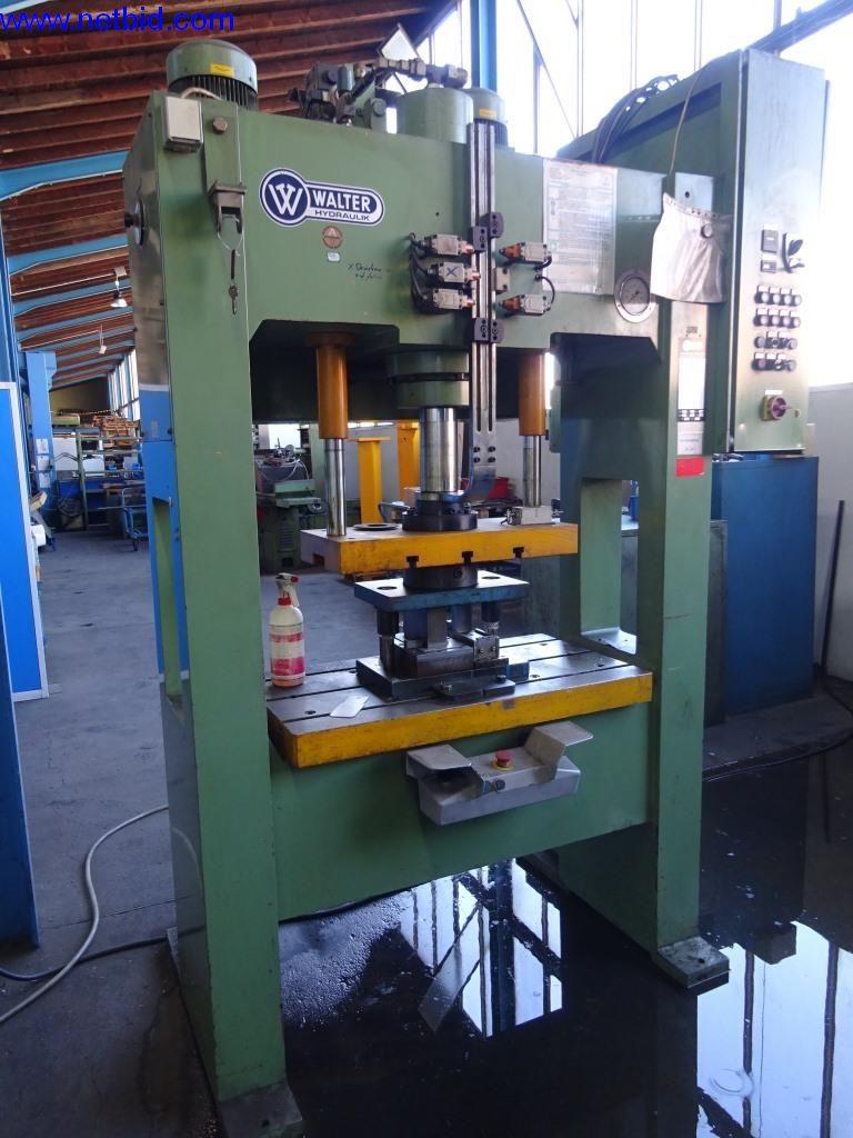 Walter WUP S Two-column hydraulic press