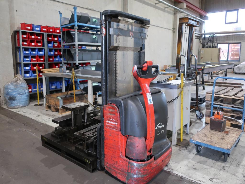 Linde L 12 electr. hand-guided high-lift truck (1)