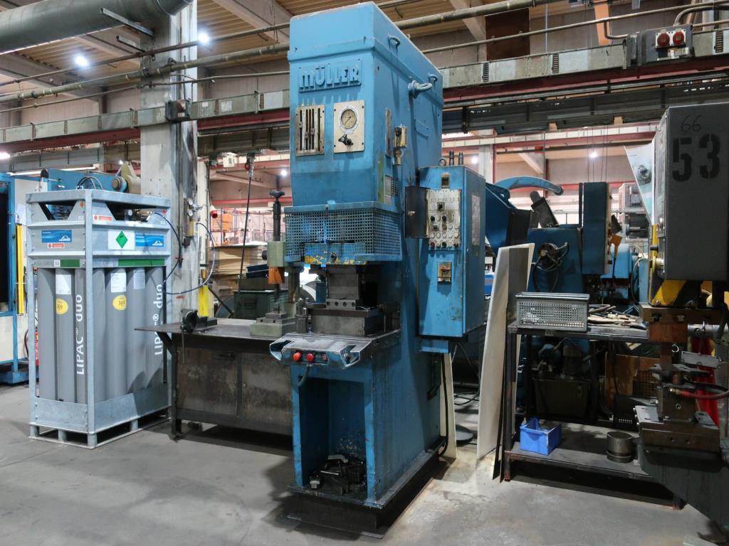 Müller-Weingarten C40.1.100-S C-column hydraulic press