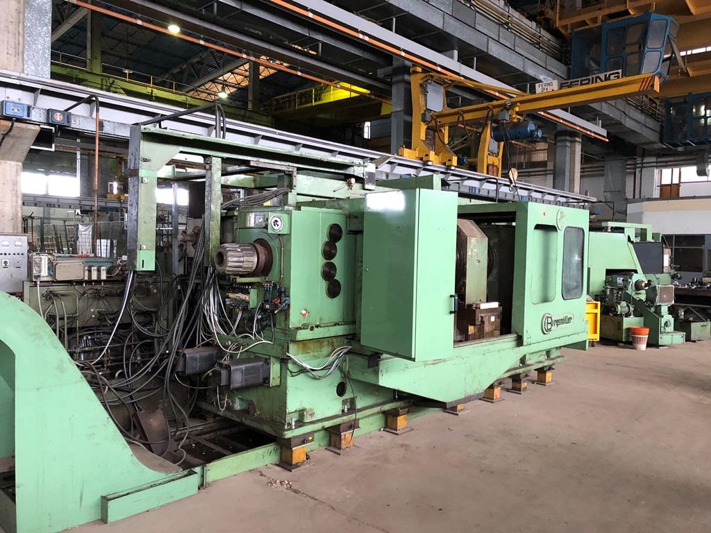 Well-maintained horizontal CNC milling center