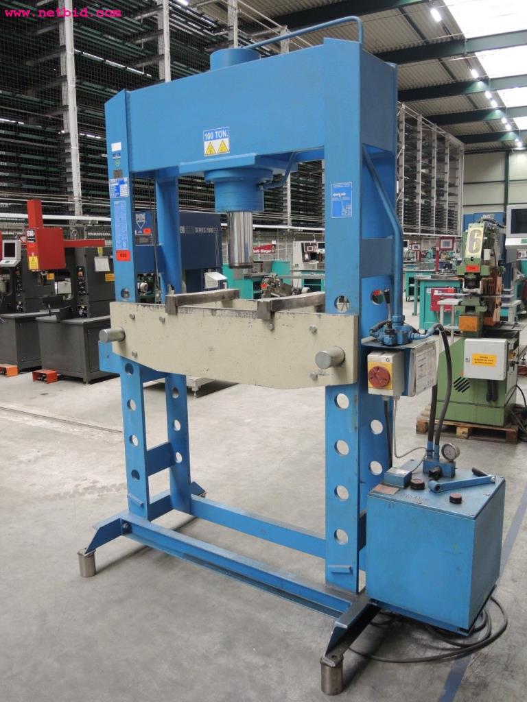 OMCN 164 hydraulic workshop press #33