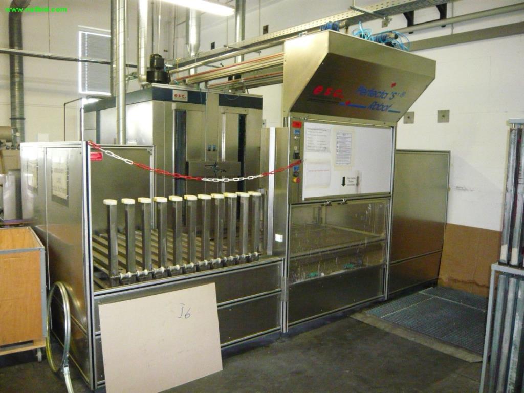 ESC Perfecta`s Robot automatic screen washing/de-coating and feeding machine
