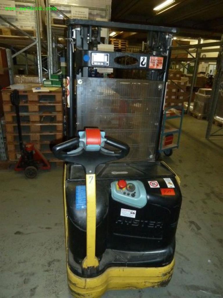 Hyster S1.2-28 Electric pallet truck (7)