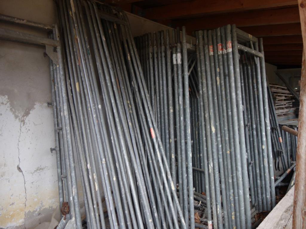 Hünnebeck/Layer/RUX u.a. Facade scaffolding