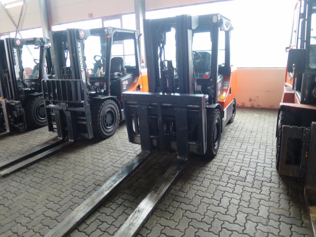 Doosan D55SC-7 (inkl. A9362) Diesel forklift truck (D9350) - Late release at the end of August 2019