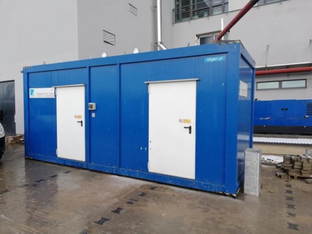 
Generators  of pure steam in container housing