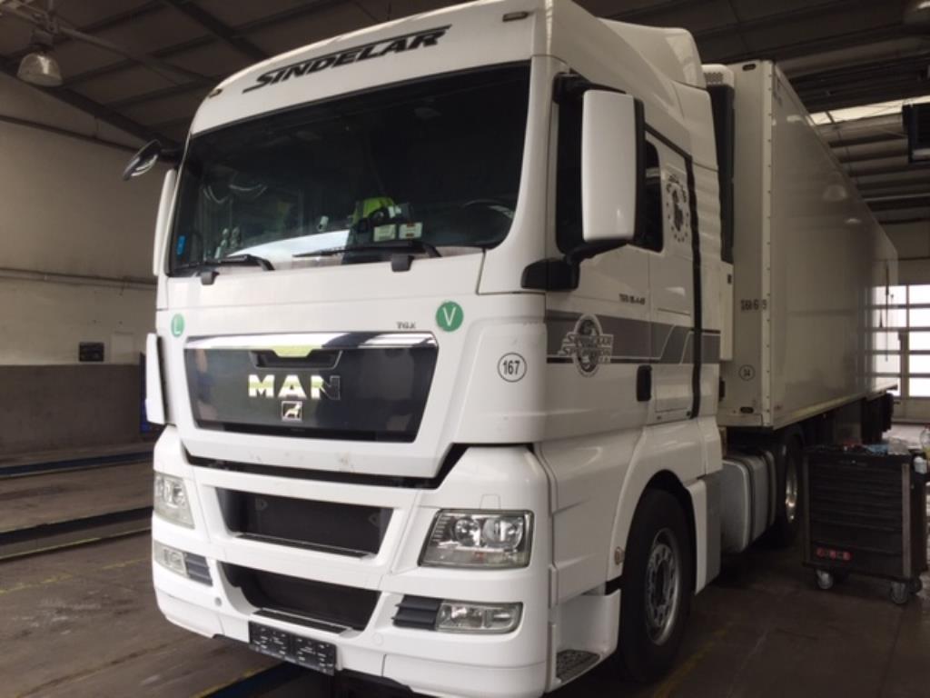 Tractor units, trucks refrigerated trailer and tankers tipper semi-trailer