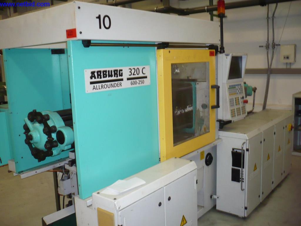 Arburg Allrounder Centec 320C600-250 Plastic injection molding machine (10)