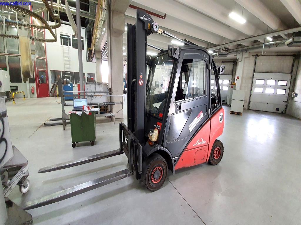 Linde H20T Gas forklift trucks (subject to surcharge)