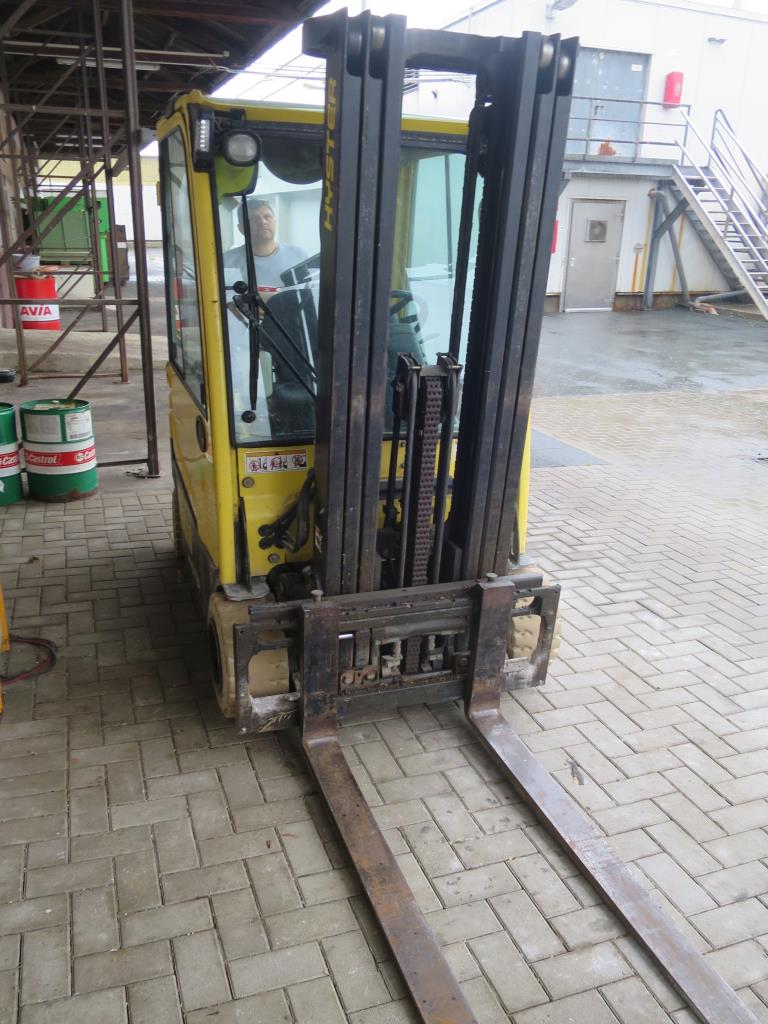 Hyster Electric forklift truck - later release