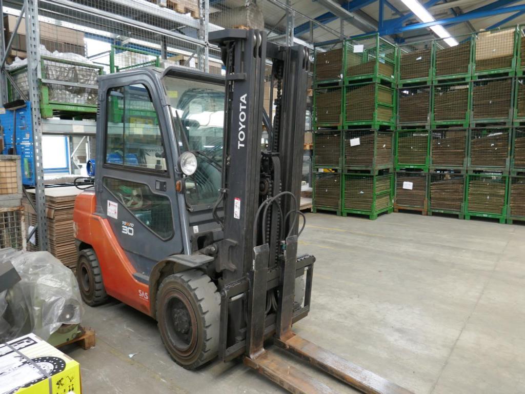 Toyota 02-8FGF30 Fuel Gas Forklift