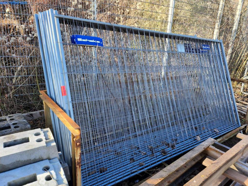 Used 18 Site fence elements and feet for Sale (Auction Premium) | NetBid Industrial Auctions