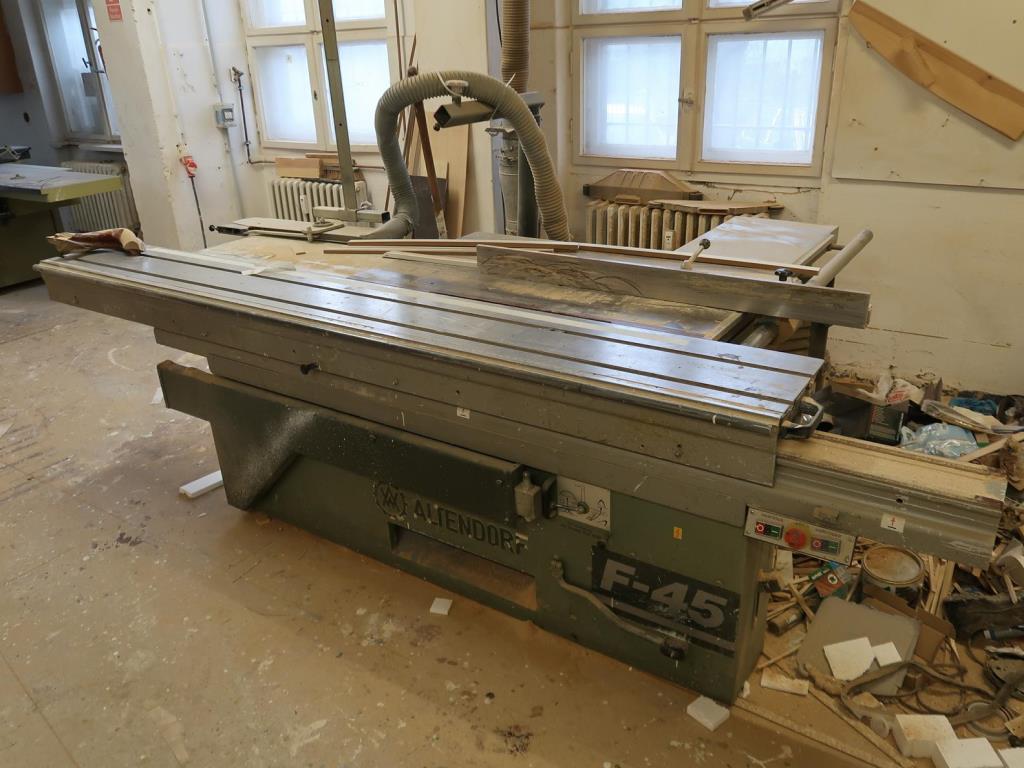 Machines of a joinery