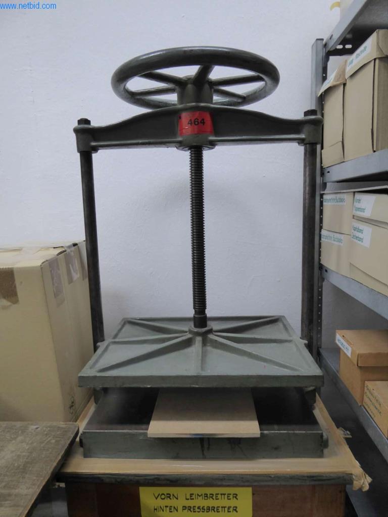 Gnant HHS30 Embossing press