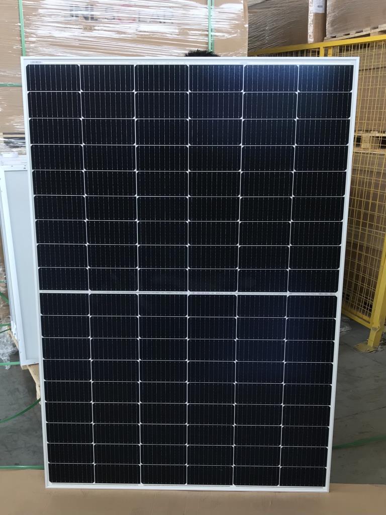 Photovoltaik-Anlagen aus einem stornierten Großauftrag