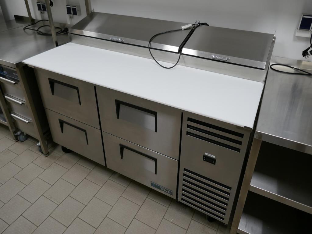 True TPP-AT-67D-4-HC Stůl na přípravu/chlazení pizzy/pokladní stanice