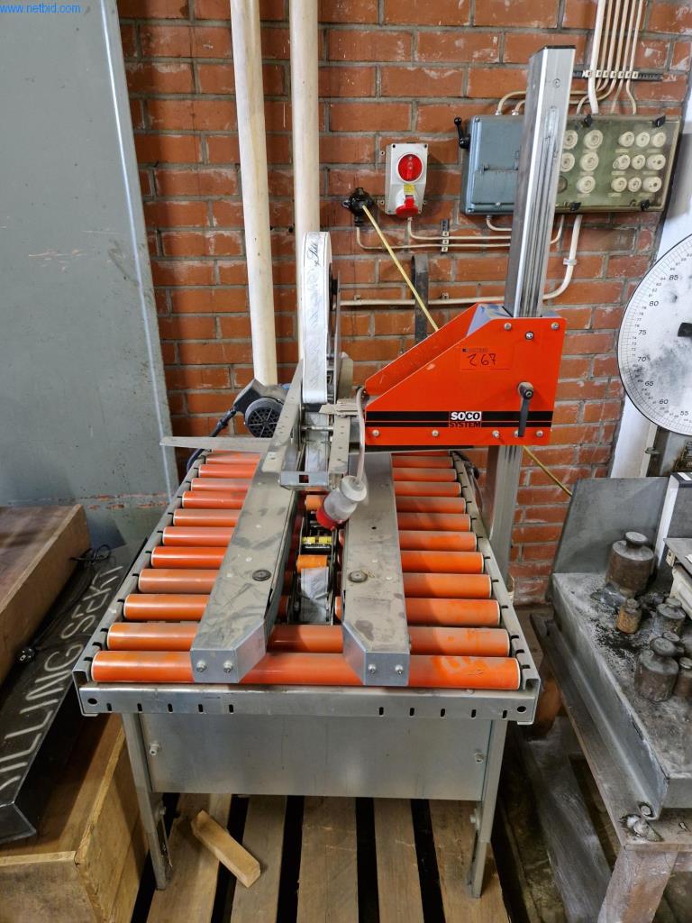 Soco System Cardboard gluing machine
